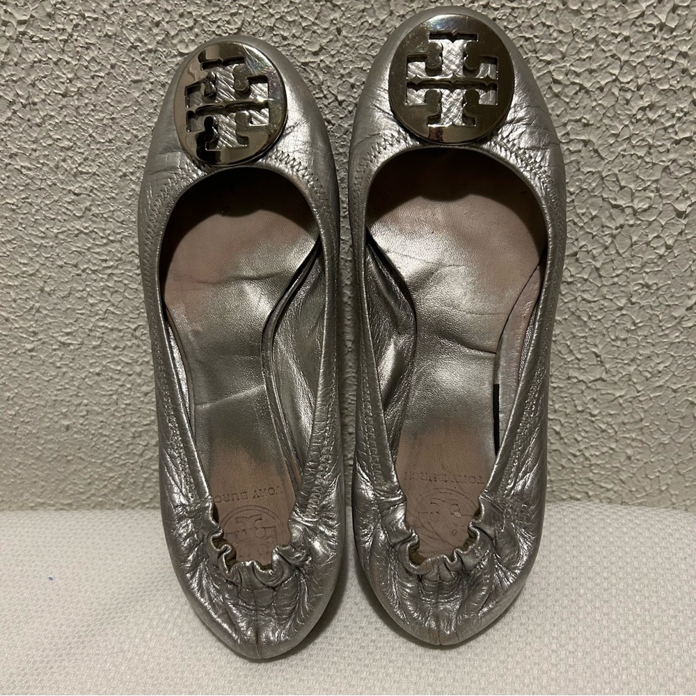 Tory Burch Silver Metallic Ballet Flats 7.5 - Picture 13 of 14